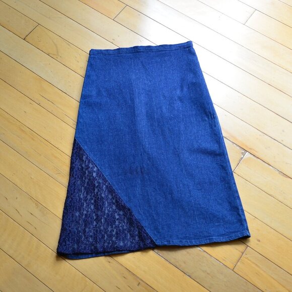 Vintage Anthropologie Denim Skirt with Lace Trim Size XS - Picture 1 of 6